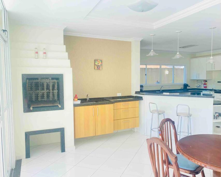 Sobrado Espacoso Em Santa Felicidade Curitiba Ngoại thất bức ảnh