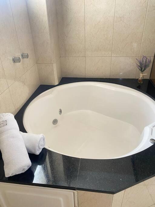 Sobrado Espacoso Em Santa Felicidade Curitiba Ngoại thất bức ảnh
