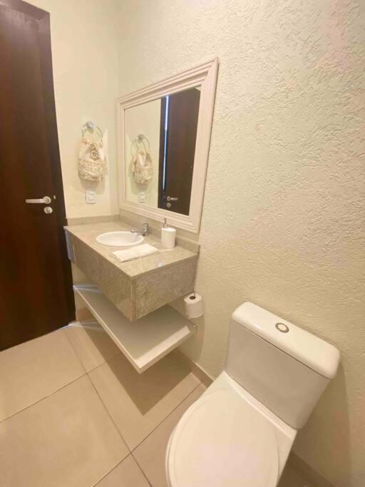 Sobrado Espacoso Em Santa Felicidade Curitiba Ngoại thất bức ảnh