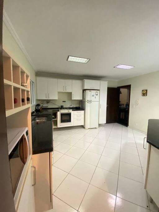 Sobrado Espacoso Em Santa Felicidade Curitiba Ngoại thất bức ảnh
