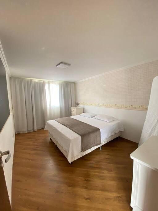 Sobrado Espacoso Em Santa Felicidade Curitiba Ngoại thất bức ảnh
